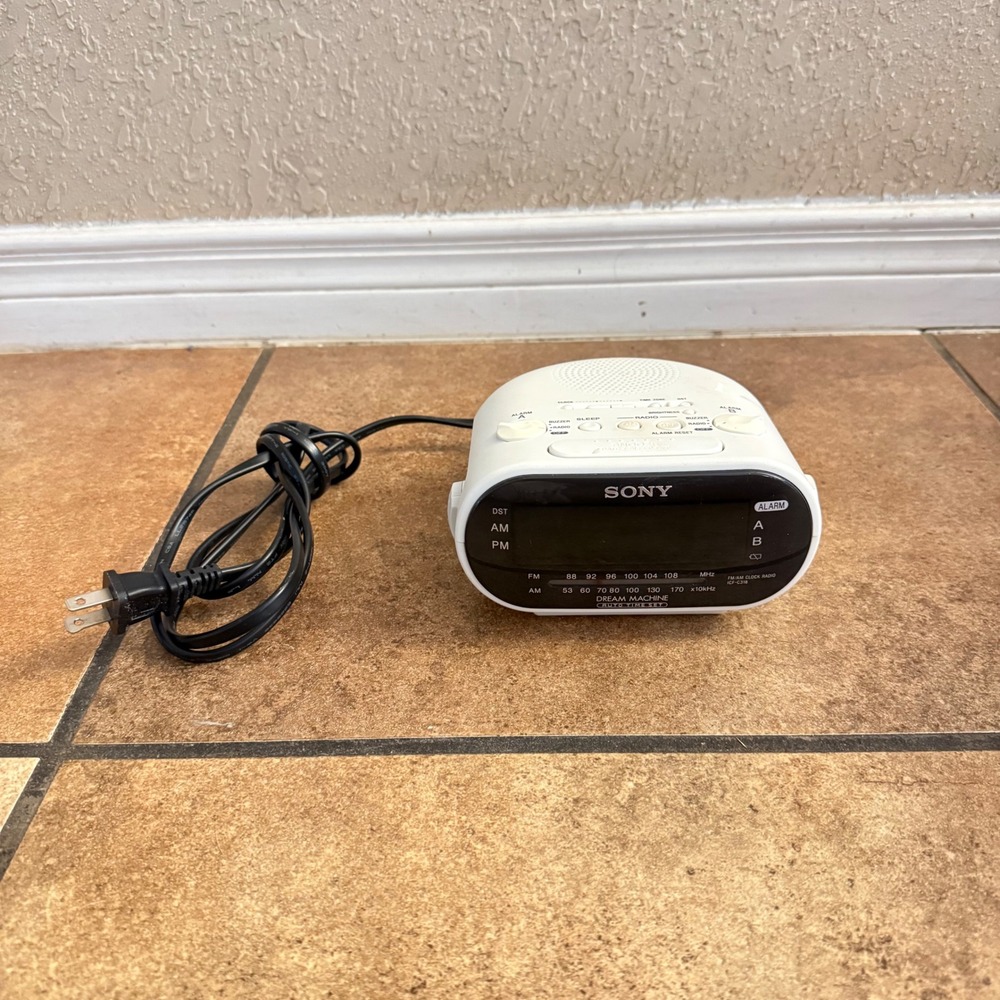 Sony Dream Machine ICF-C318 FM/AM Clock Radio Dual Alarm White Green LED Display